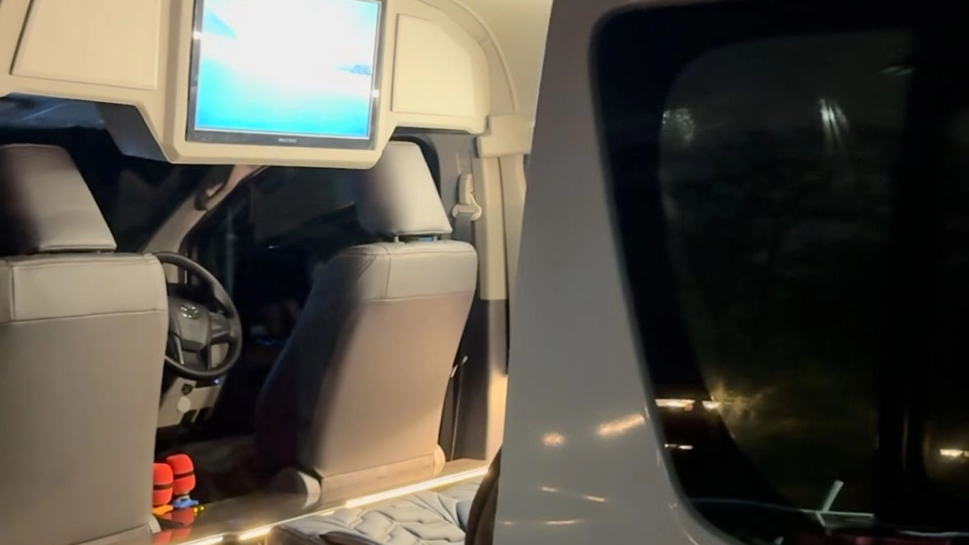 Hiace Premio Bali