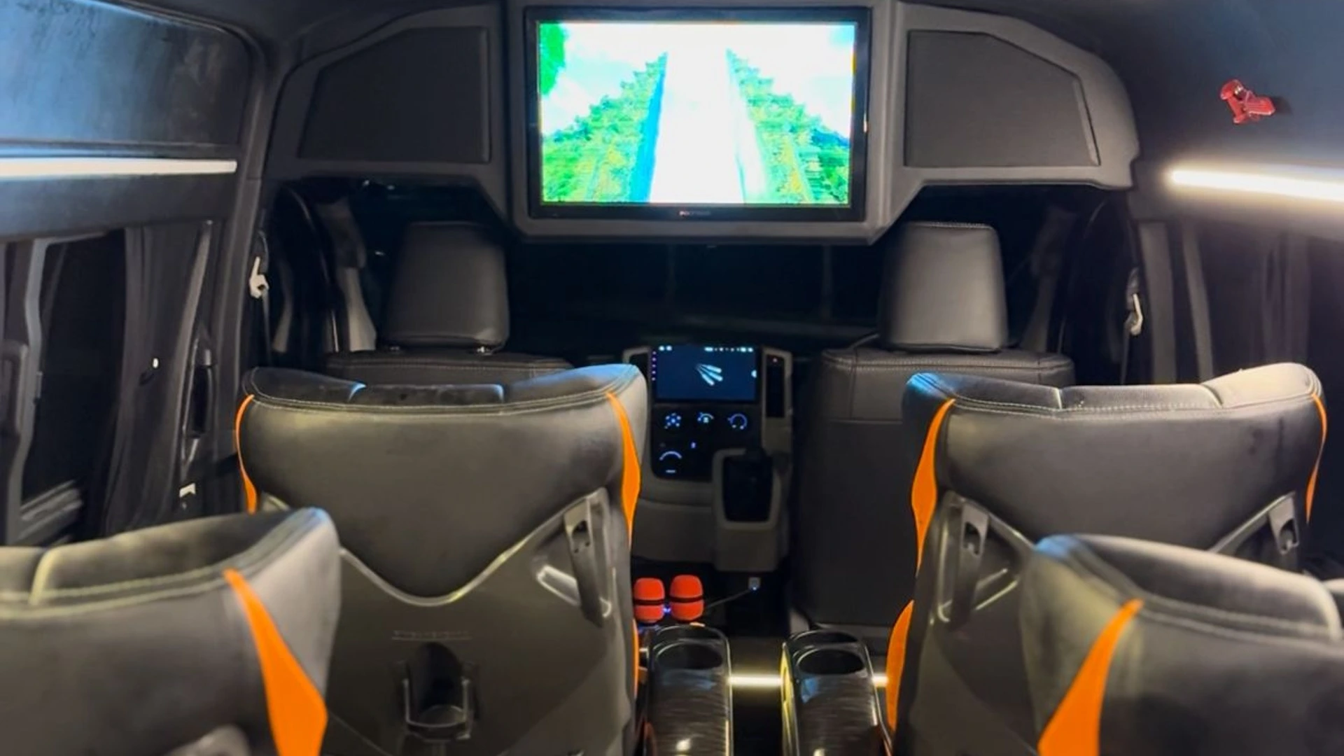 Interior Hiace Luxury