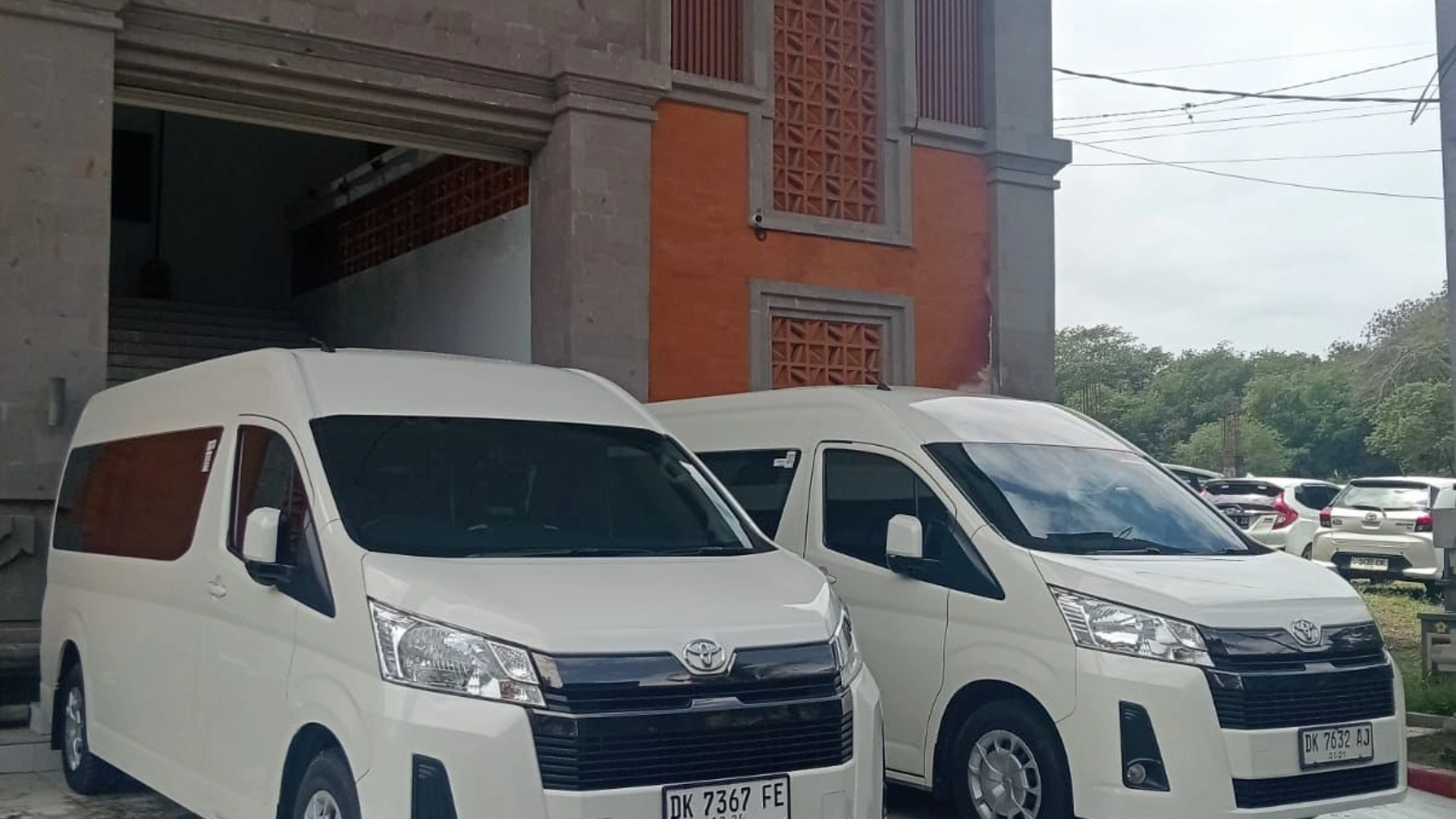 Armada Hiace Marakata